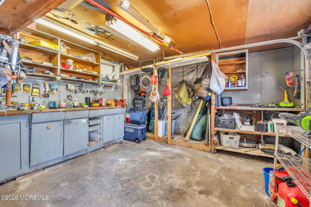 35 Richard Terrace Middletown, NJ 07748