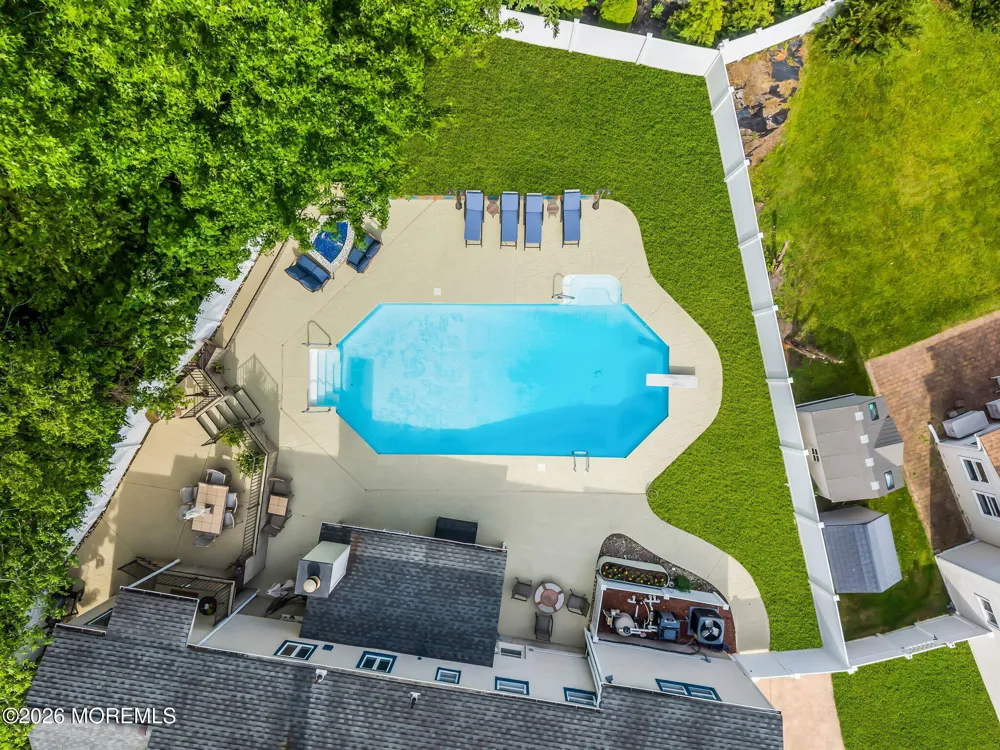 35 Richard Terrace Middletown, NJ 07748
