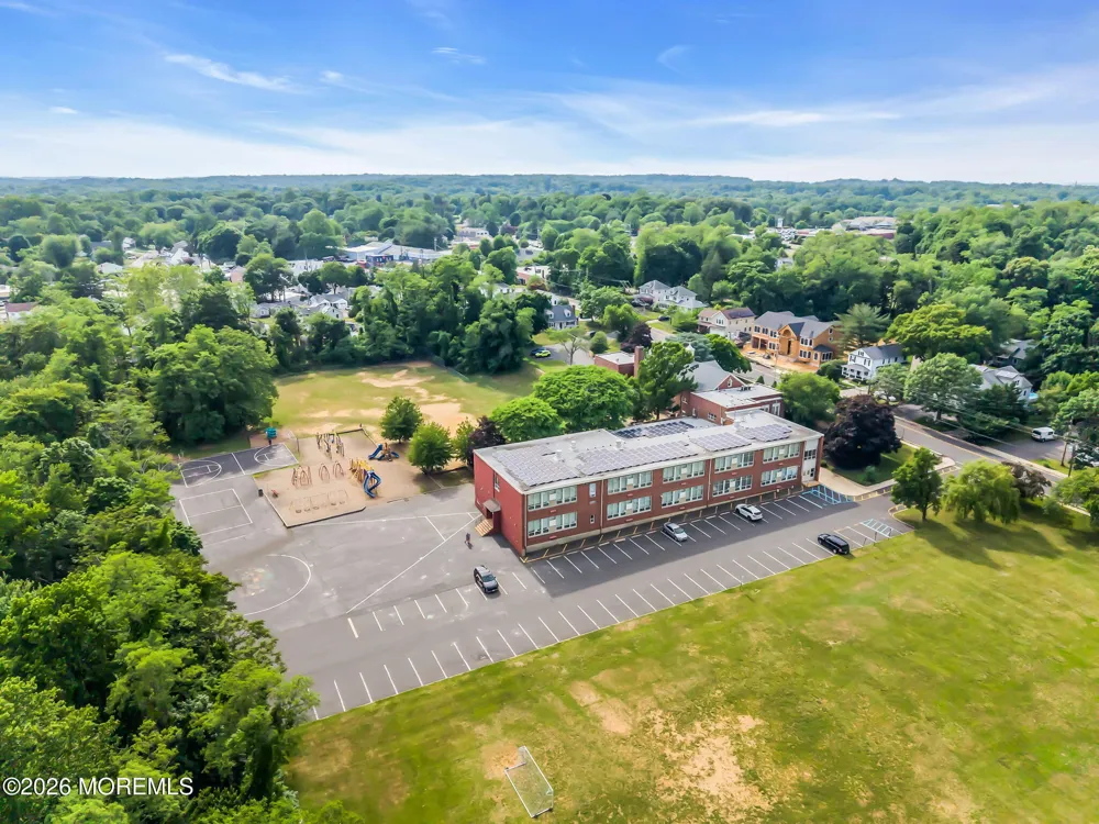 35 Richard Terrace Middletown, NJ 07748
