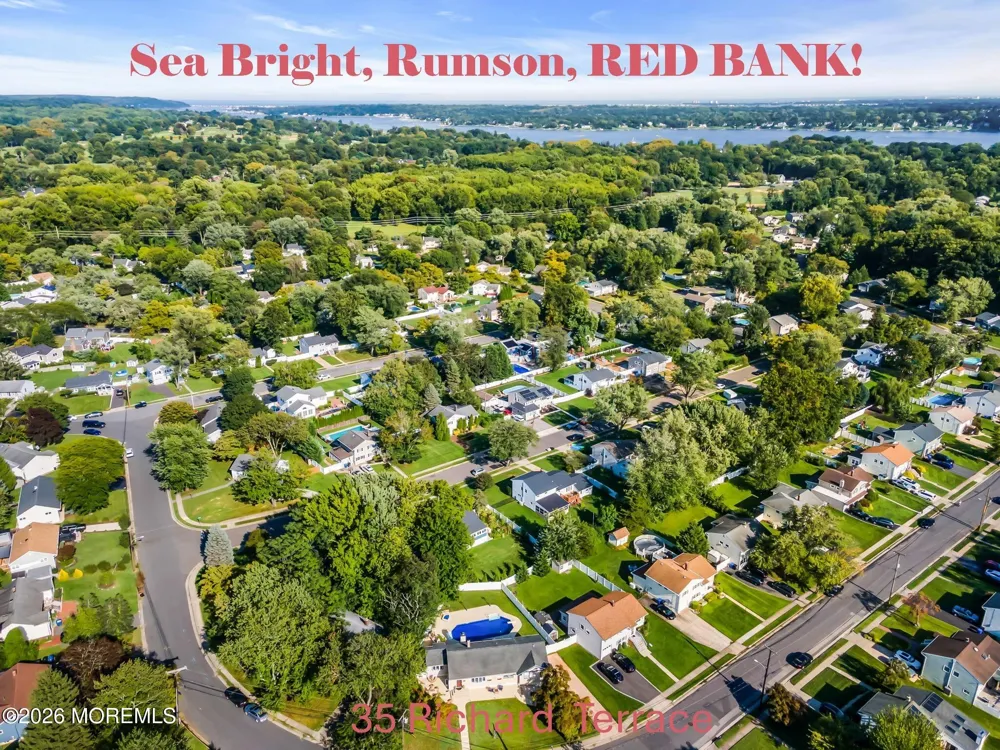 35 Richard Terrace Middletown, NJ 07748