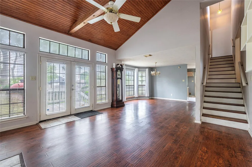 3726 Bayshore Drive Bacliff, TX 77518
