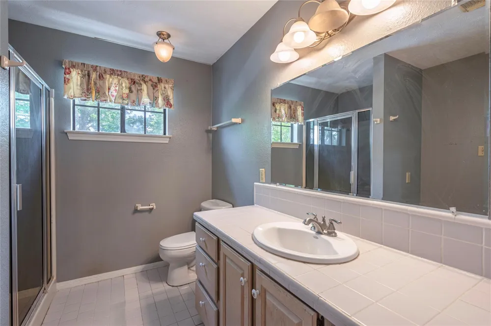 3726 Bayshore Drive Bacliff, TX 77518