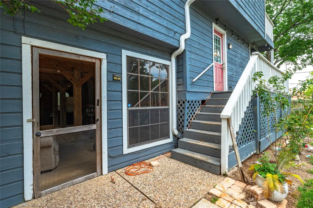 3726 Bayshore Drive Bacliff, TX 77518