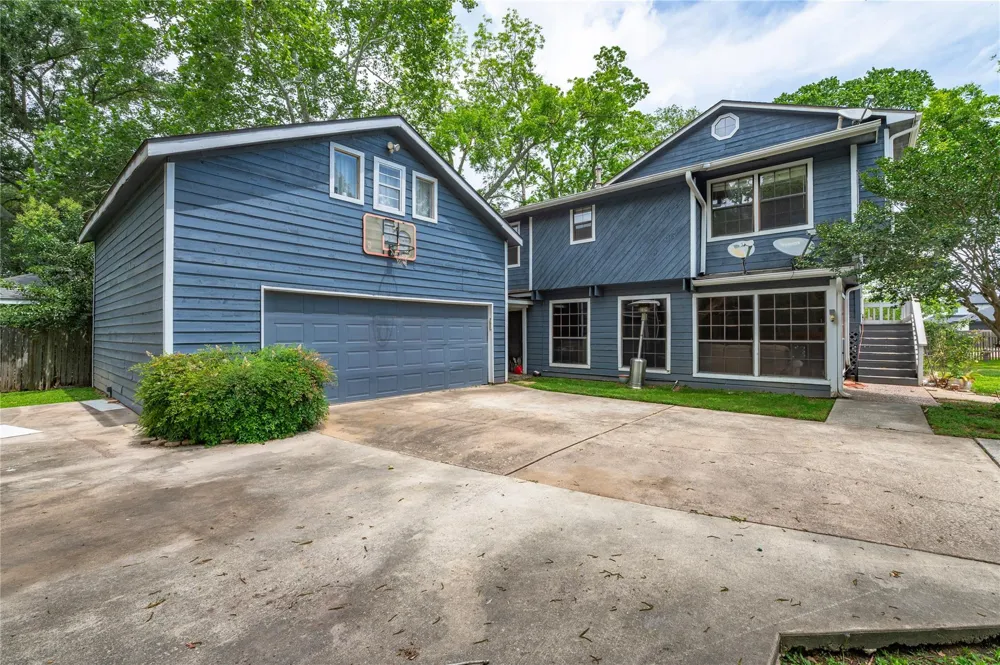 3726 Bayshore Drive Bacliff, TX 77518