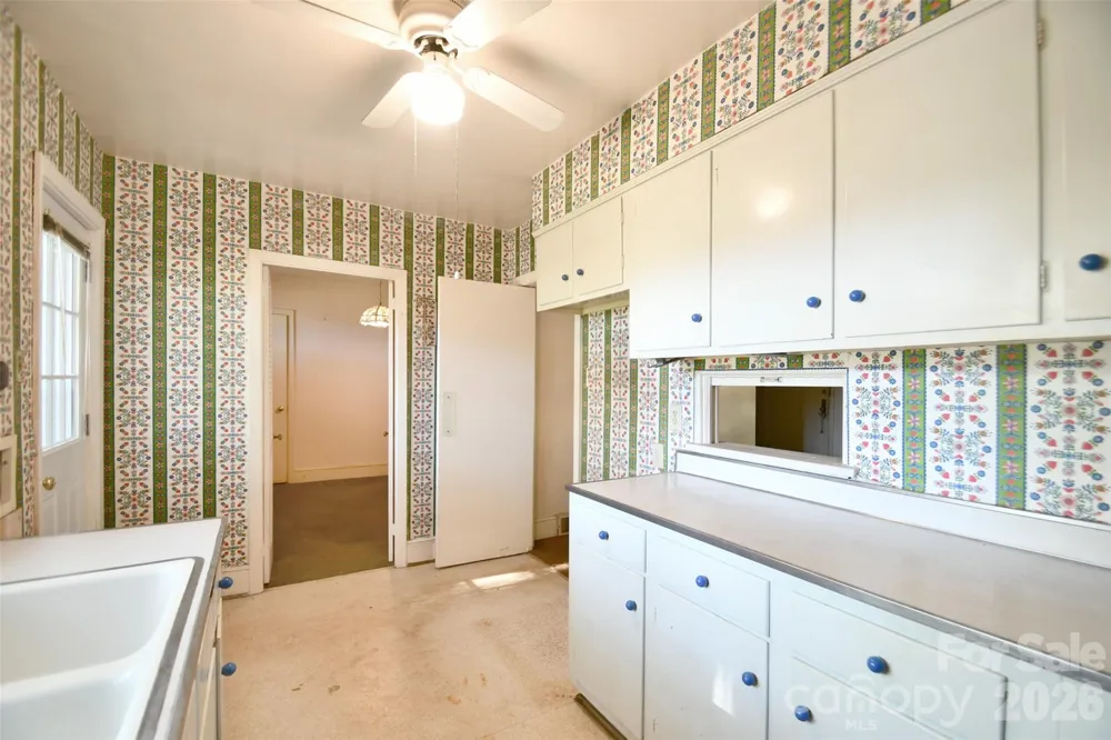 4547 Woodlark Lane Charlotte, NC 28211
