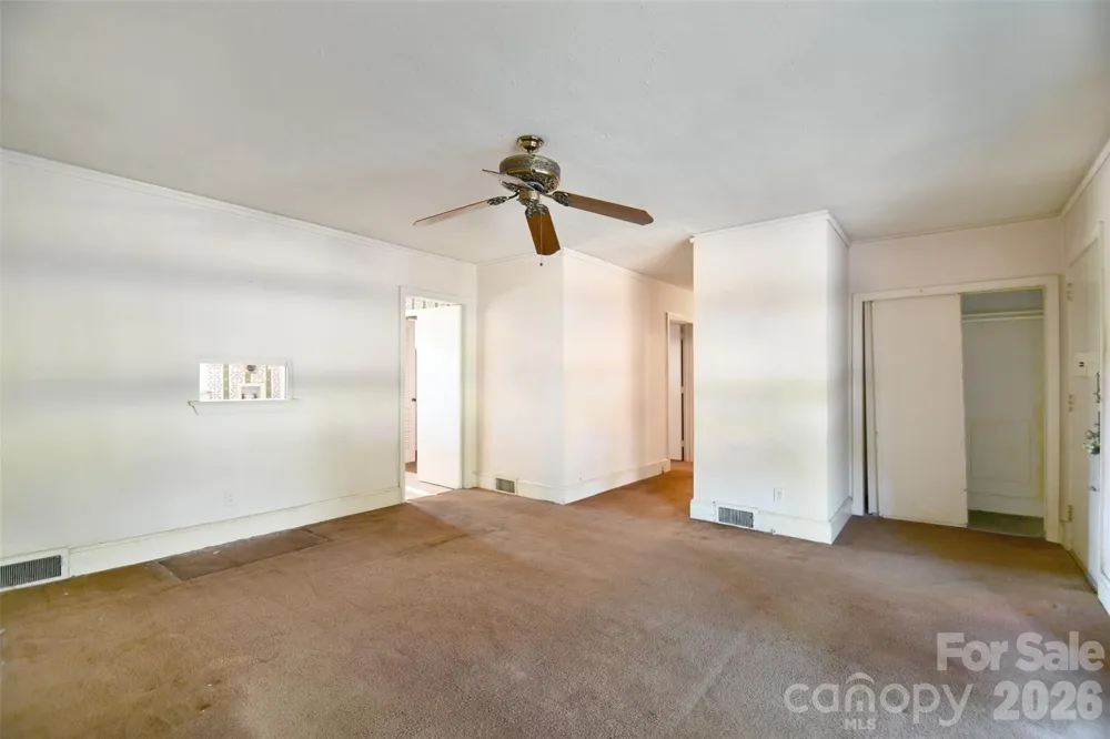 4547 Woodlark Lane Charlotte, NC 28211