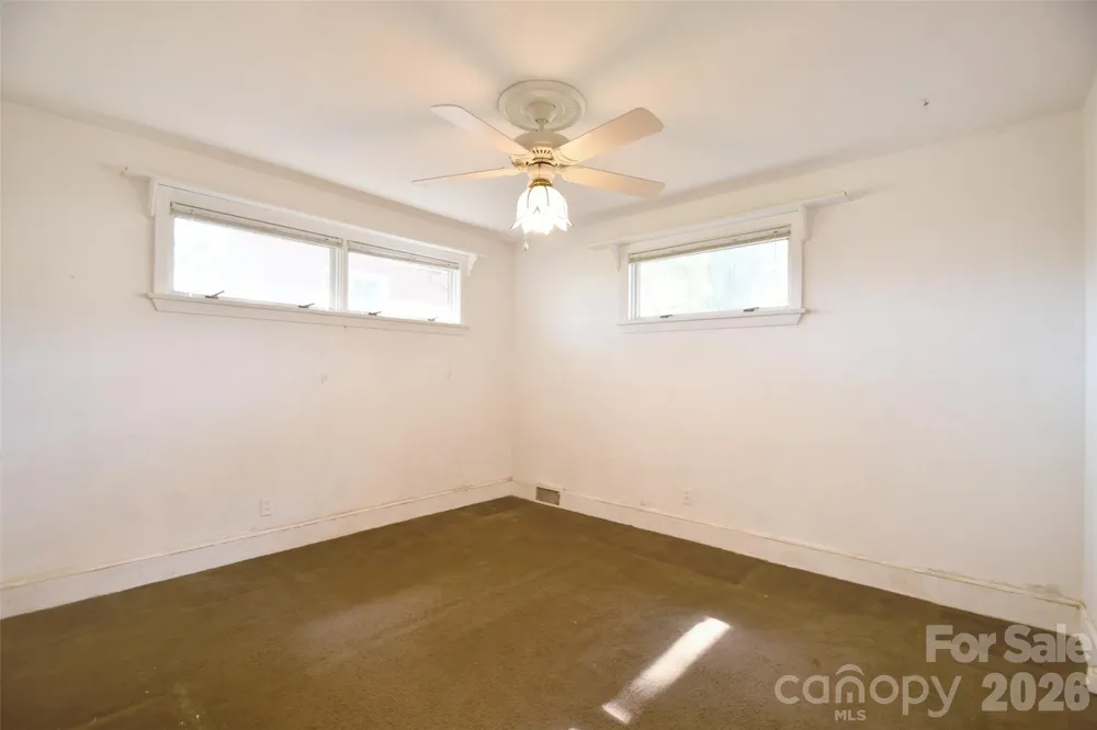 4547 Woodlark Lane Charlotte, NC 28211