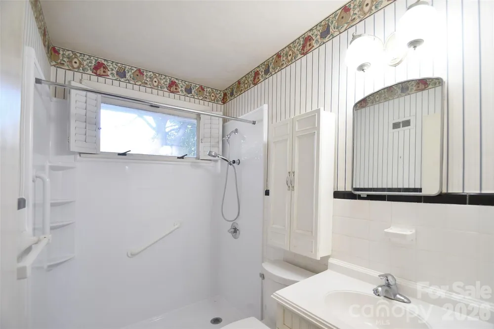 4547 Woodlark Lane Charlotte, NC 28211