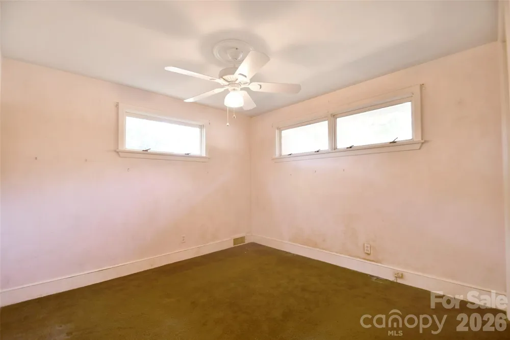 4547 Woodlark Lane Charlotte, NC 28211