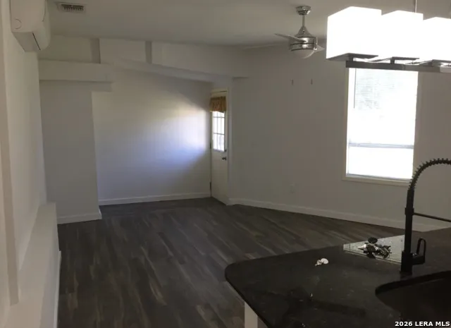 100 DINN DR Unit 6 San Antonio, TX 78218