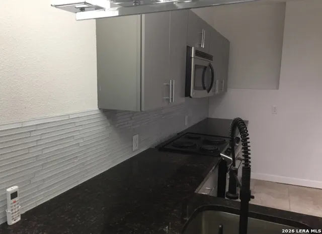 100 DINN DR Unit 6 San Antonio, TX 78218
