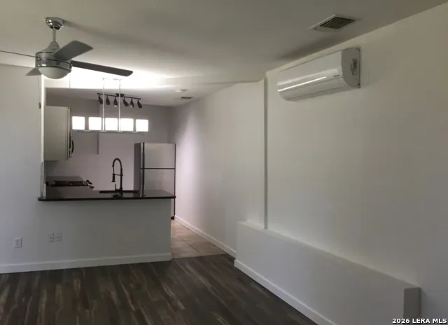 100 DINN DR Unit 6 San Antonio, TX 78218