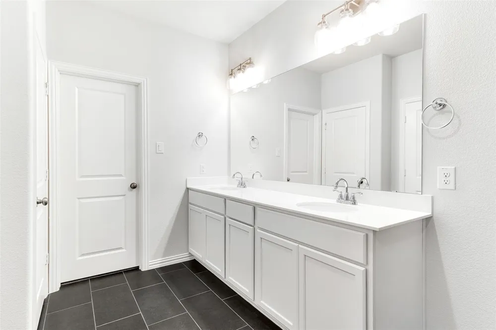1513 Big Sky Lane Garland, TX 75042