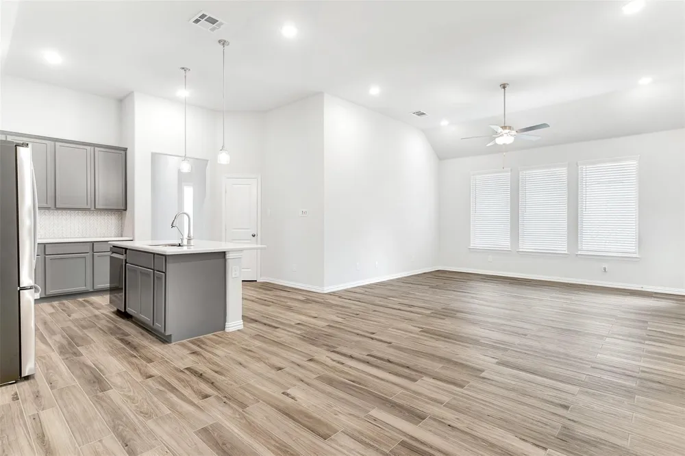 1513 Big Sky Lane Garland, TX 75042