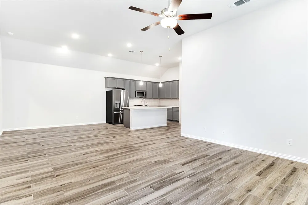 1513 Big Sky Lane Garland, TX 75042