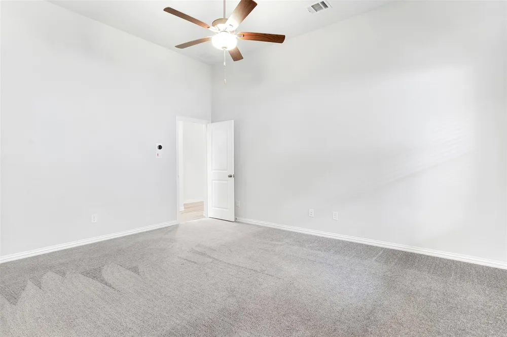 1513 Big Sky Lane Garland, TX 75042