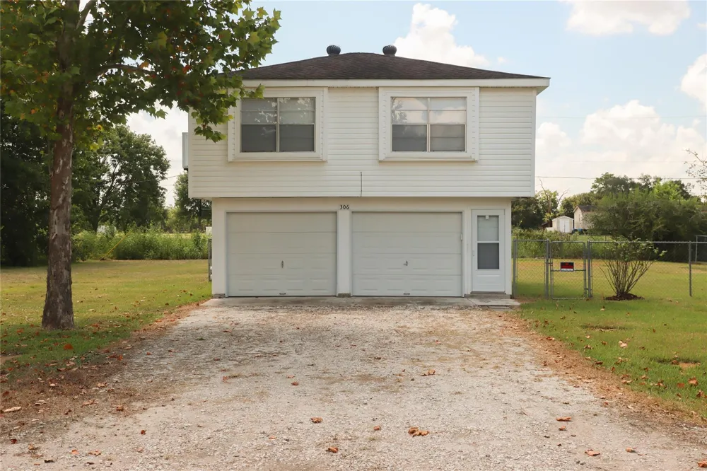 306 Virginia Drive Fresno, TX 77545