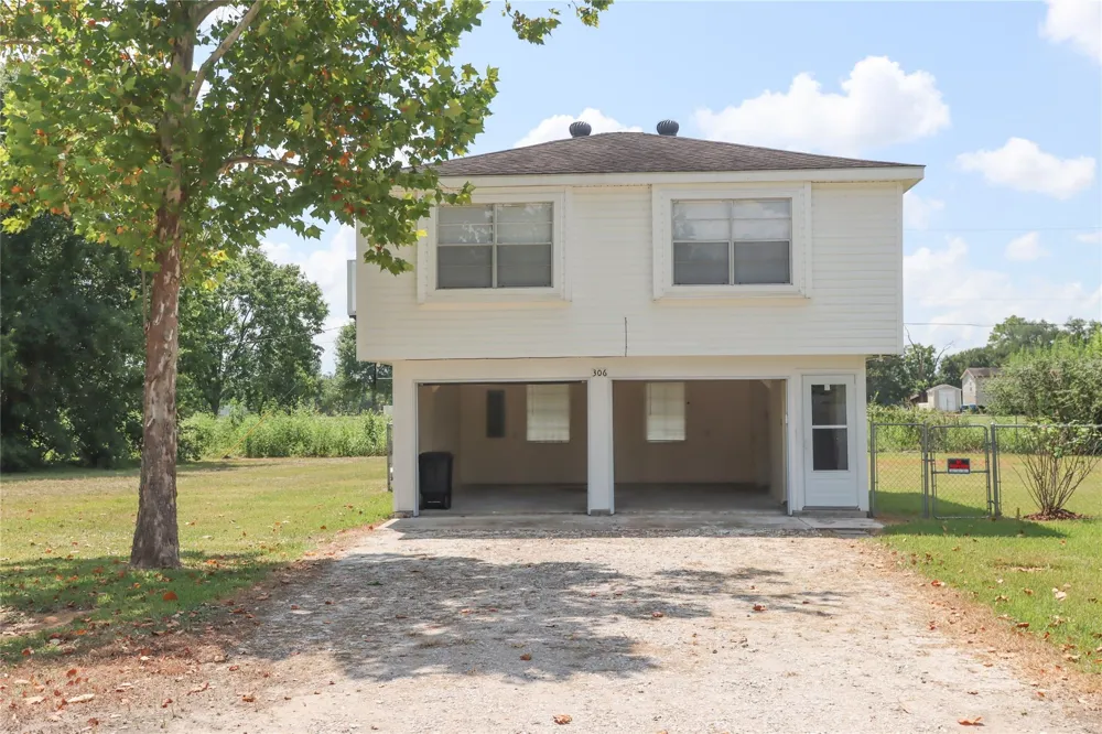 306 Virginia Drive Fresno, TX 77545