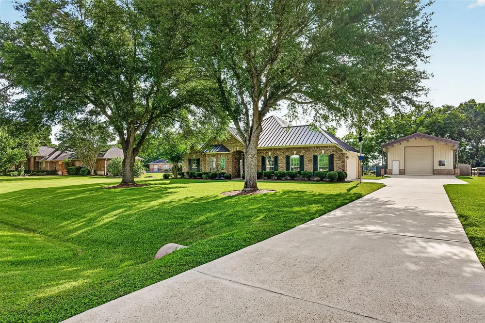 3326 River Bend Drive Rosenberg, TX 77471