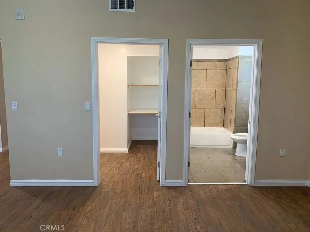 11442 Victory Boulevard #303 North Hollywood, CA 91606