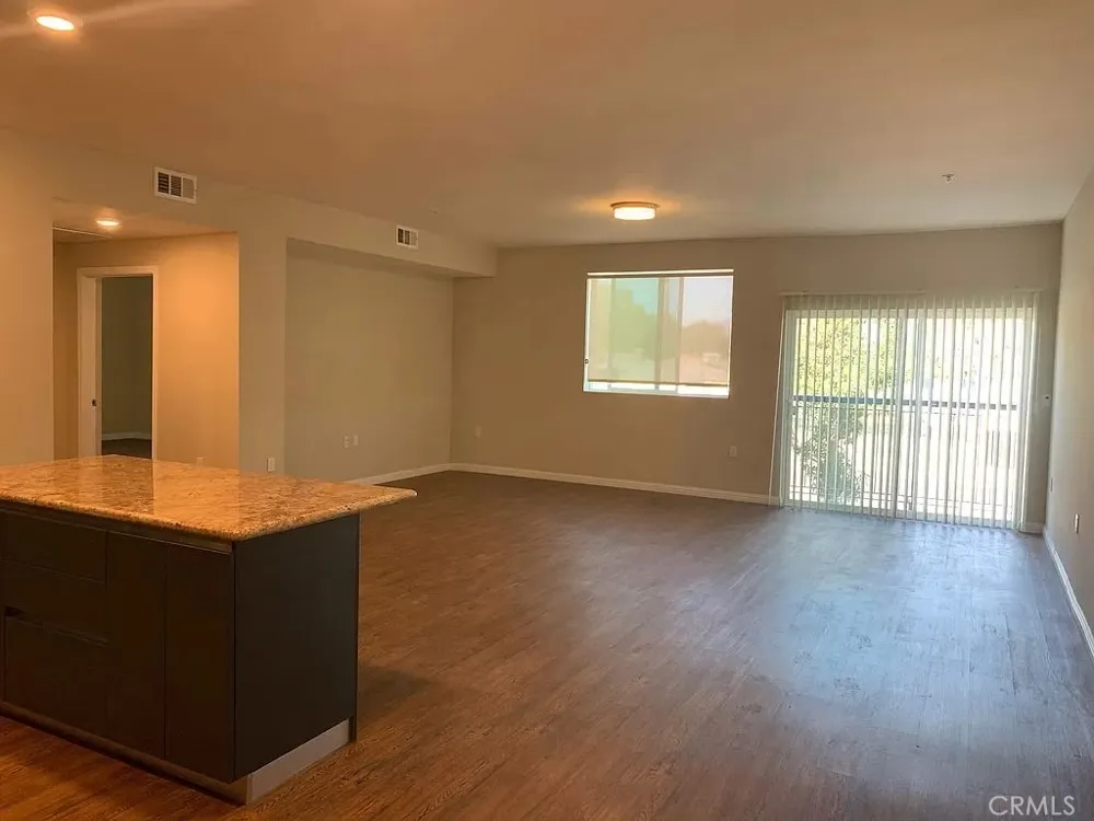11442 Victory Boulevard #303 North Hollywood, CA 91606