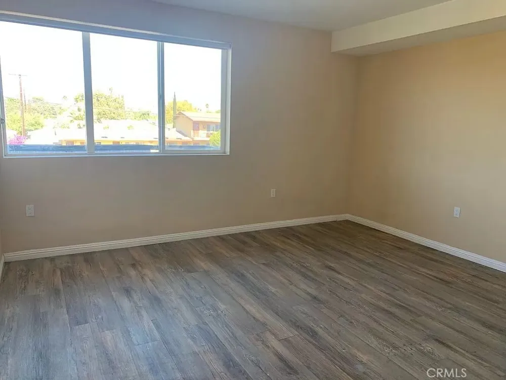 11442 Victory Boulevard #303 North Hollywood, CA 91606