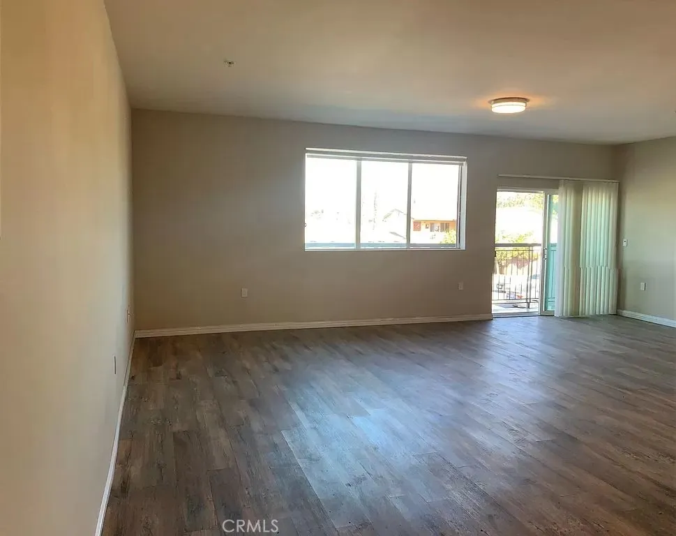 11442 Victory Boulevard #303 North Hollywood, CA 91606