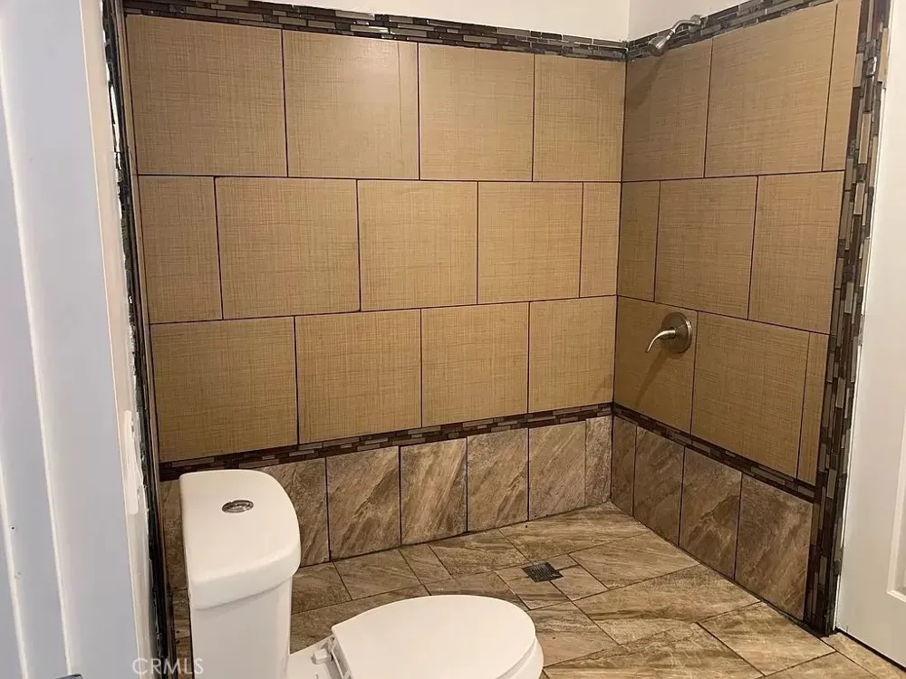 11442 Victory Boulevard #303 North Hollywood, CA 91606