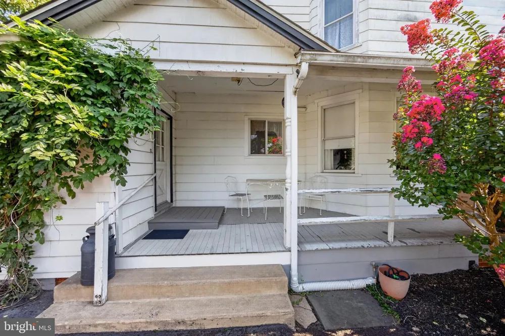 320 HILLTOWN PIKE Line Lexington, PA 18932