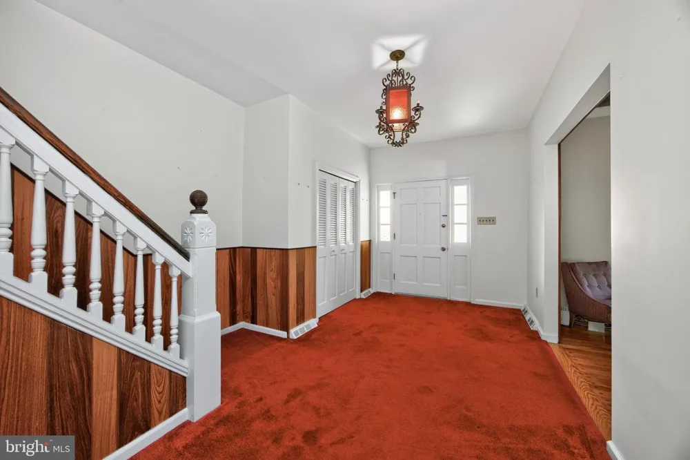 320 HILLTOWN PIKE Line Lexington, PA 18932