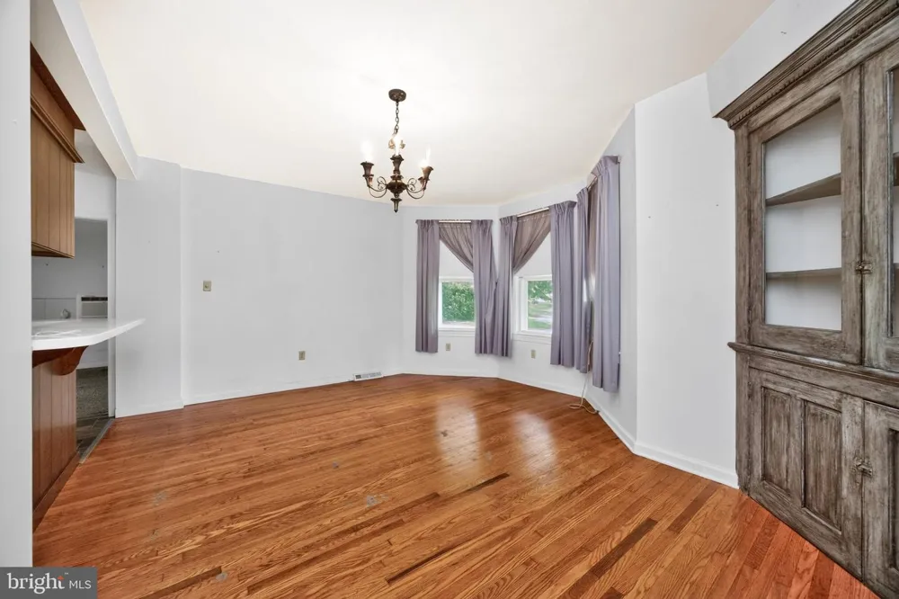 320 HILLTOWN PIKE Line Lexington, PA 18932