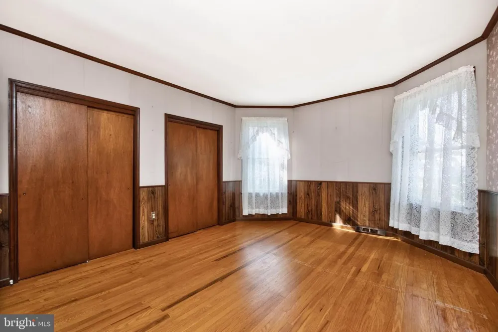 320 HILLTOWN PIKE Line Lexington, PA 18932