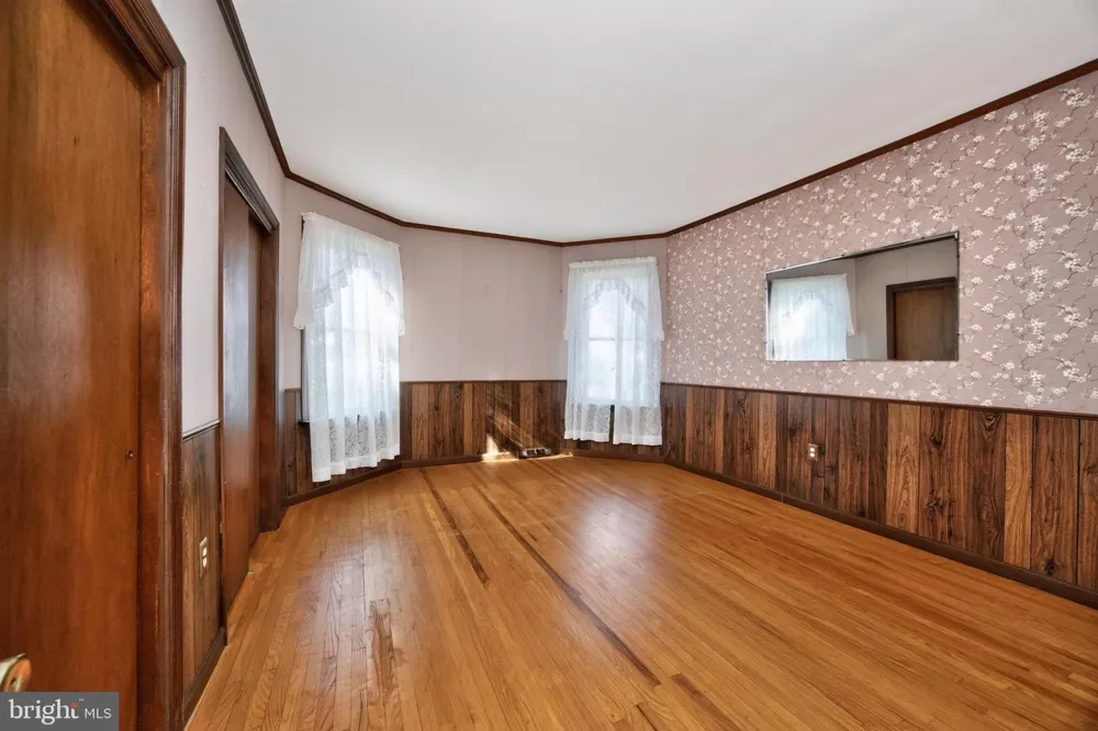 320 HILLTOWN PIKE Line Lexington, PA 18932