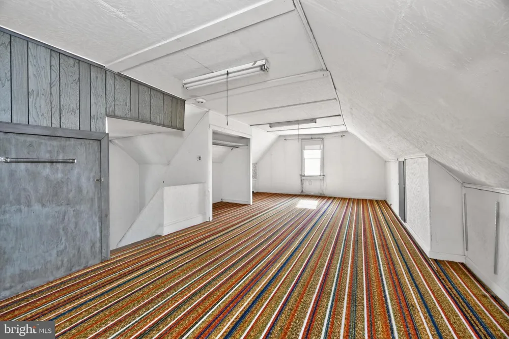 320 HILLTOWN PIKE Line Lexington, PA 18932