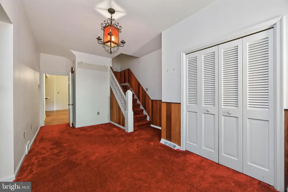 320 HILLTOWN PIKE Line Lexington, PA 18932