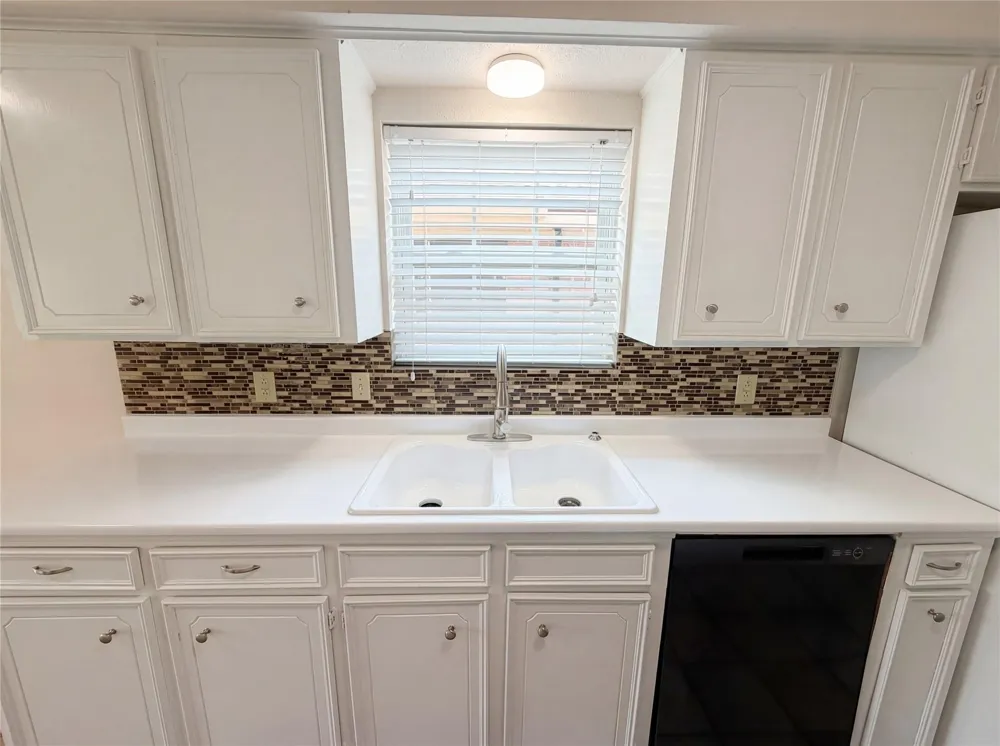 1902 New Orleans Street Deer Park, TX 77536