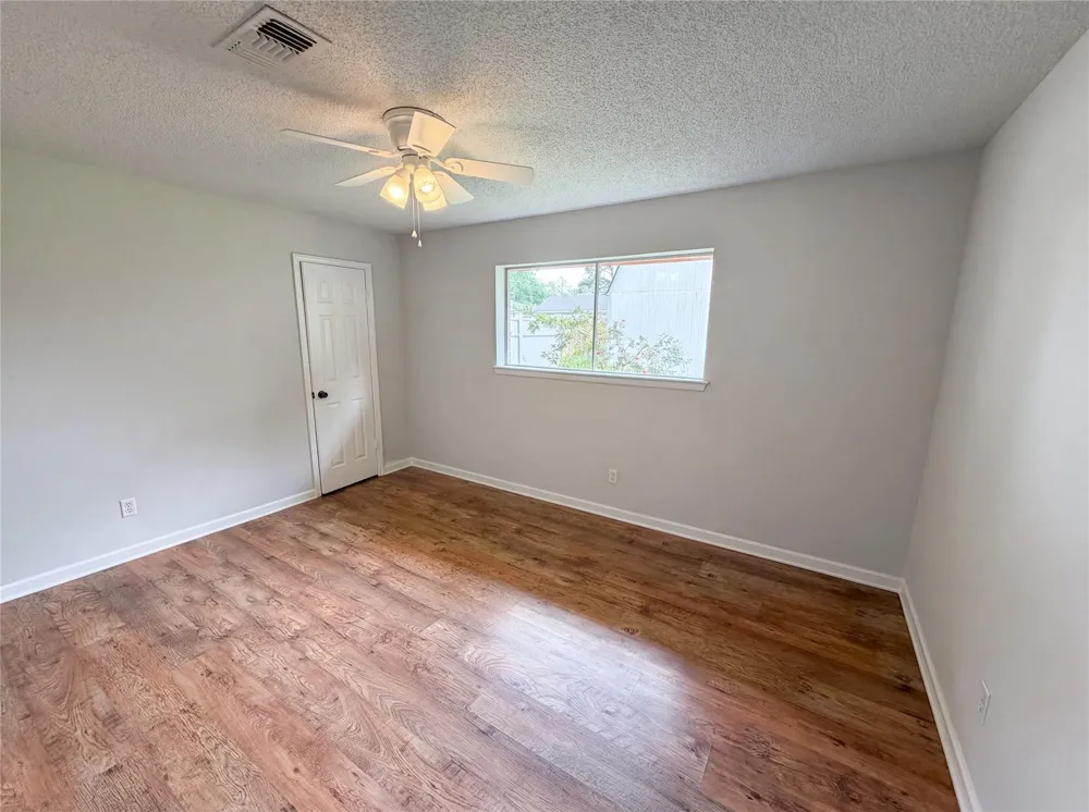 1902 New Orleans Street Deer Park, TX 77536