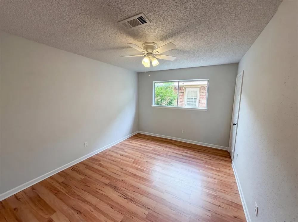 1902 New Orleans Street Deer Park, TX 77536
