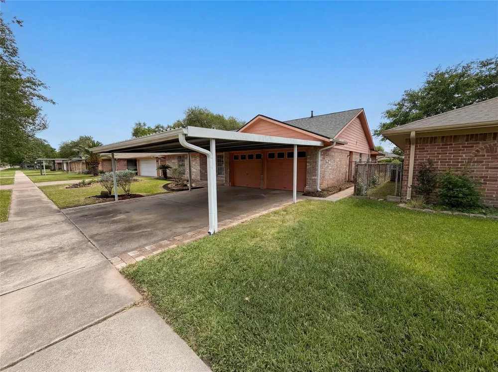 1902 New Orleans Street Deer Park, TX 77536