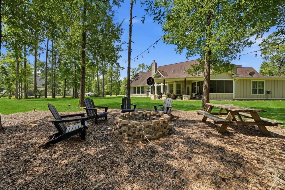 209 County Road 6324 Dayton, TX 77535