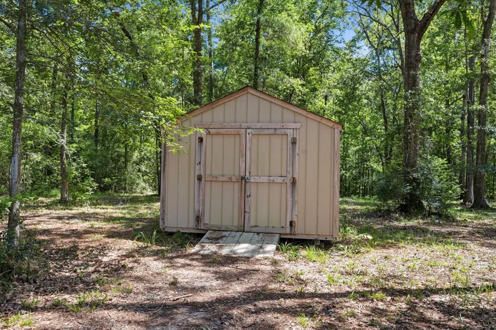 209 County Road 6324 Dayton, TX 77535