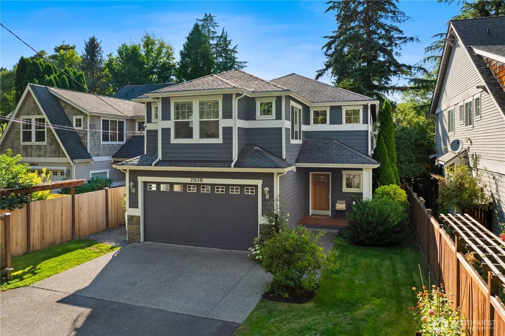2743 NE 103rd Street Seattle, WA 98125