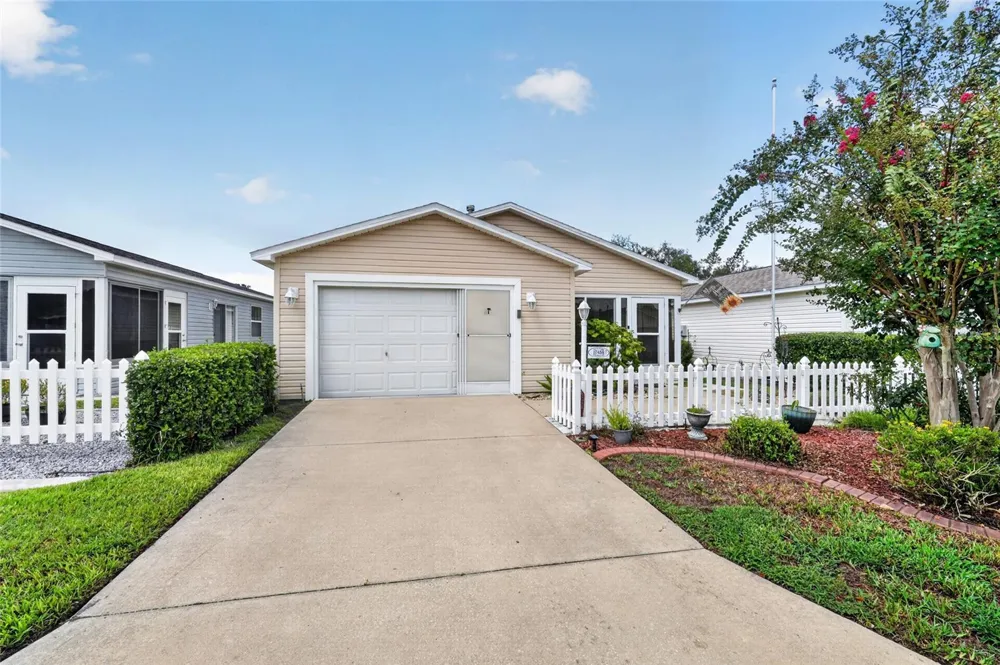 17458 SE 82ND ROSLYN COURT The Villages, FL 32162