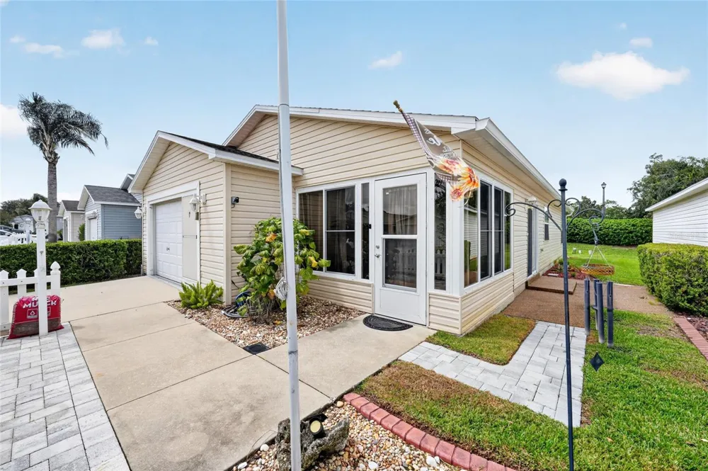 17458 SE 82ND ROSLYN COURT The Villages, FL 32162