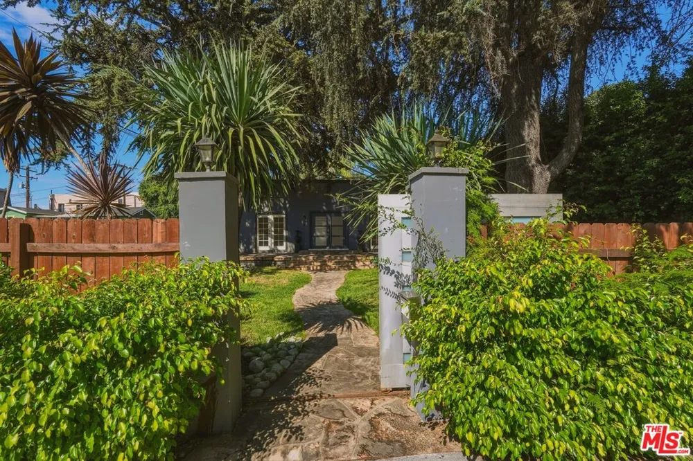 1301 Orange Grove Avenue Los Angeles, CA 90046
