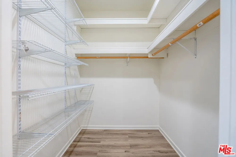 1037 S Fedora Street #401 Los Angeles, CA 90006
