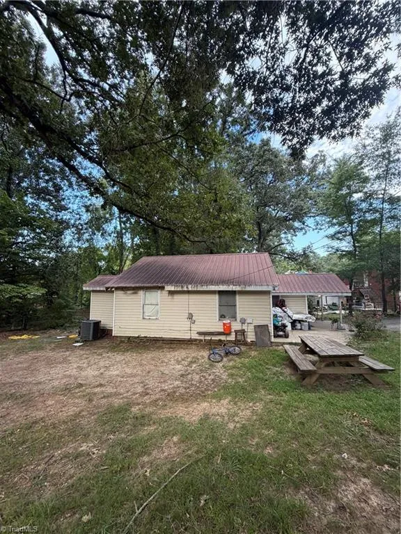 632 Elm Street Asheboro, NC 27203