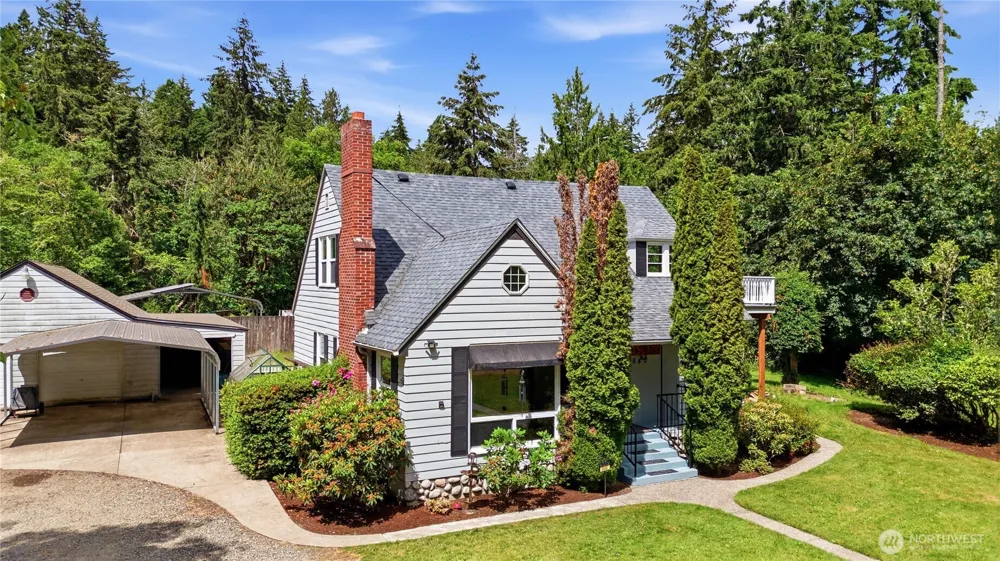 840 11th Avenue Fox Island, WA 98333