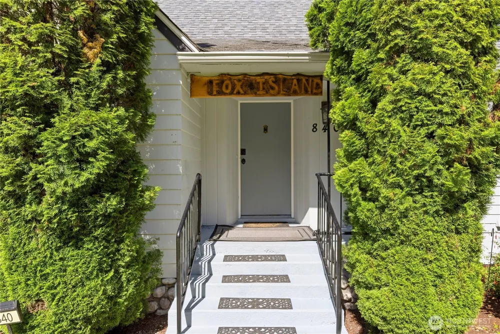 840 11th Avenue Fox Island, WA 98333