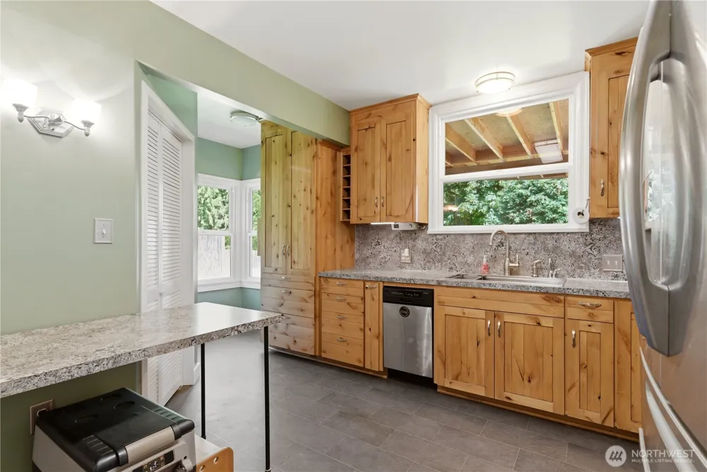 840 11th Avenue Fox Island, WA 98333